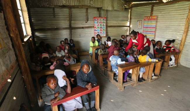 Bouw school voor weeskinderen in Kenia